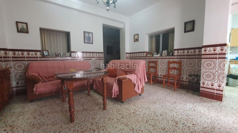 Foto 5f116f70-60a0-4df1-a525-c1f4ebd45d1a. Casa adossada a Pilas