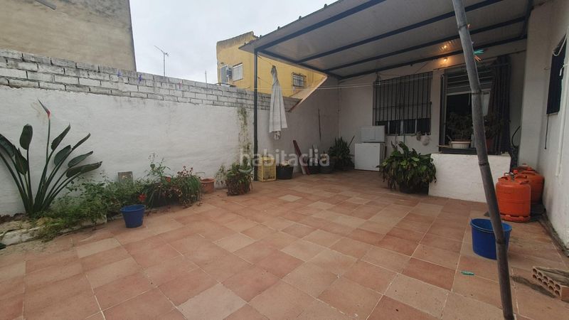 Foto c7b3e9c2-233e-4145-830d-28e68ee3b37f. Casa adossada a Pilas