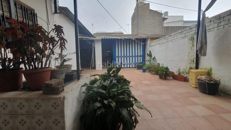 Foto cf5777a0-1a97-4c71-9add-14af8421deb6. Casa adossada a Pilas