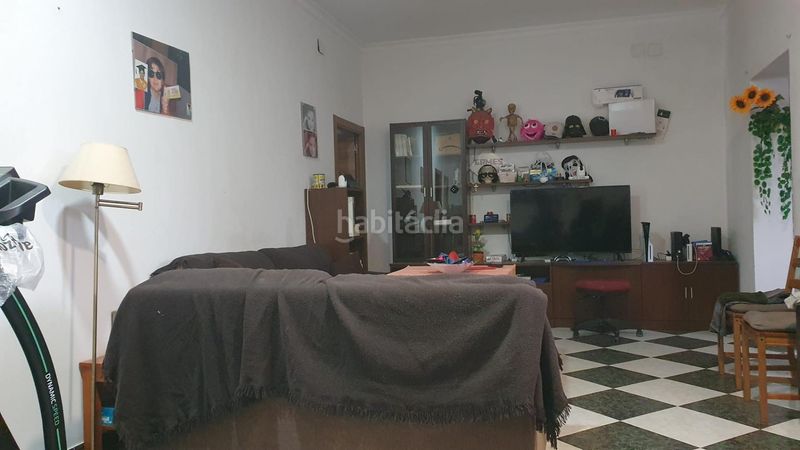 Foto e4506452-de41-45f7-b8fd-13f8541ed0e2. Casa adossada a Pilas