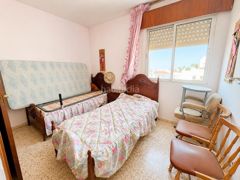 Foto 87d48dee-fe26-41bc-9787-42849ca77a4e. Casa adossada a Salesianos Utrera