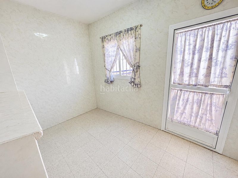 Foto a8ef01f5-3fa8-4f66-85c2-20e4e31353fb. Casa adossada a Salesianos Utrera