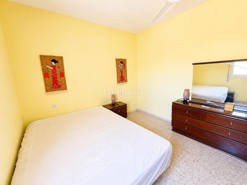 Foto cc1c3236-954a-4327-a175-b6a4d209ee4b. Casa adossada a Salesianos Utrera