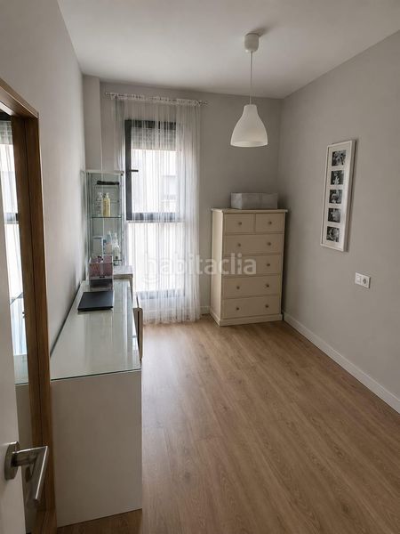 Foto e40c1639-c390-4544-8128-7db355127704. Pis amb aparcament piscina a colores - entreparques Sevilla