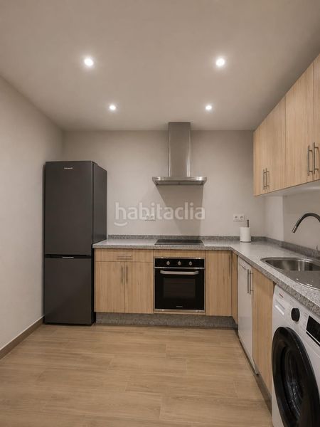 Foto f874391a-fbdf-49e2-91de-42d9f2099e6b. Pis a Bellavista Sevilla