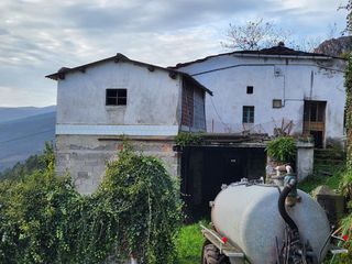 House in Lugar loredo 5. Se vende casa con capilla y terrenos en villayon asturias
