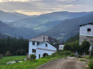 House en Lugar loredo 5. Preciosa casa con capilla y terrenos en villayon asturias