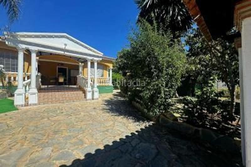 Foto c48f68c8-713f-46c0-b0db-6c07c1a5e049. Casa con riscaldamento parcheggio piscina in El Rosario - Ricmar Marbella