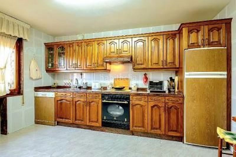 Foto 4a48a5e0-8661-44c1-9947-7916170ebea9. Casa amb aparcament a Bimenes
