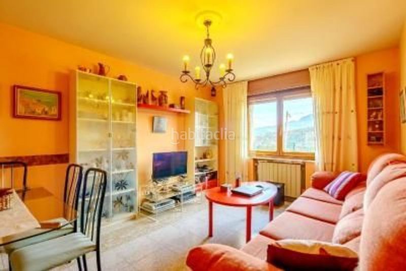 Foto 5985a1ae-7321-40ef-8165-4eb1ffac82fa. Casa amb aparcament a Bimenes
