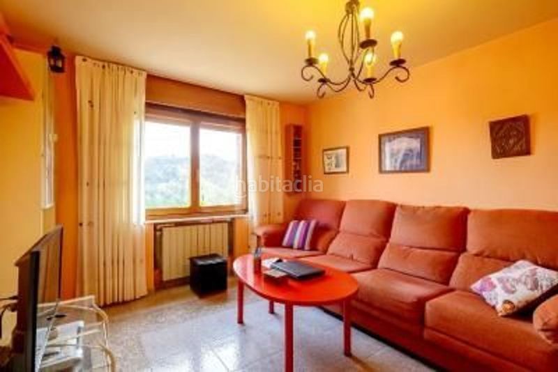 Foto 5c109e20-e1bb-4414-98cb-26251bc50257. Casa amb aparcament a Bimenes