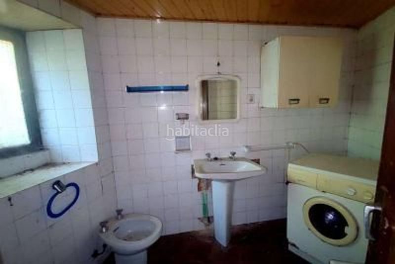 Foto 5be6d36d-b521-4681-8674-1c8f5549ed2f. Casa amb aparcament a Vegadeo