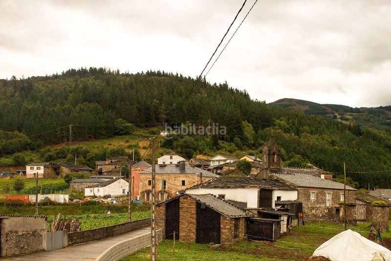 Foto db146226-54f2-4e79-b080-4c79120df4a6. Casa amb aparcament a Vegadeo