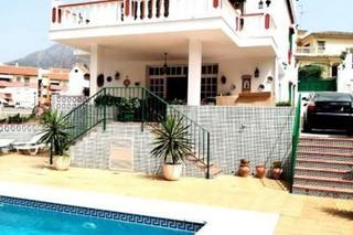 Xalet a La Patera. Villa independiente en casco urbano de marbella