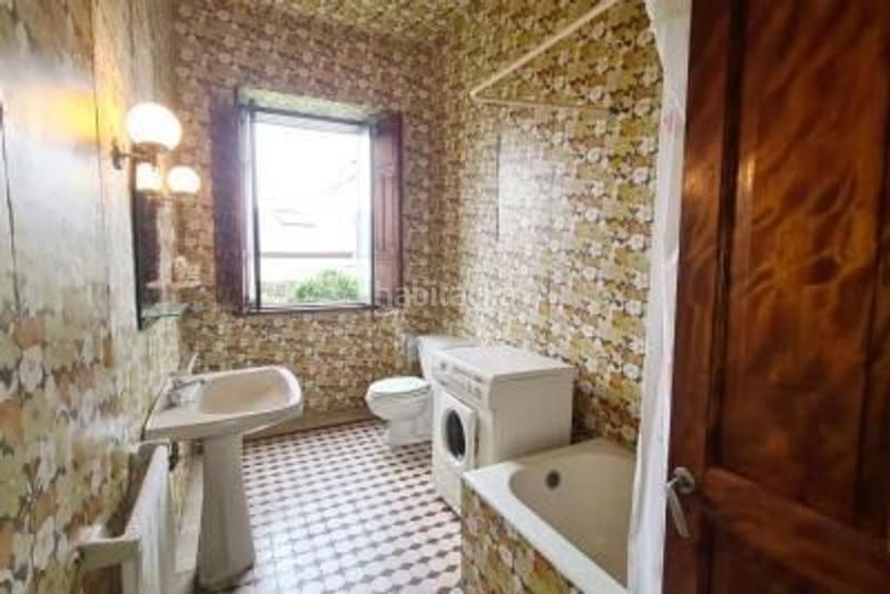 Foto f1fd8aad-9e3d-4127-89a9-b47dc447aaf5. Casa con parcheggio in Tapia de Casariego