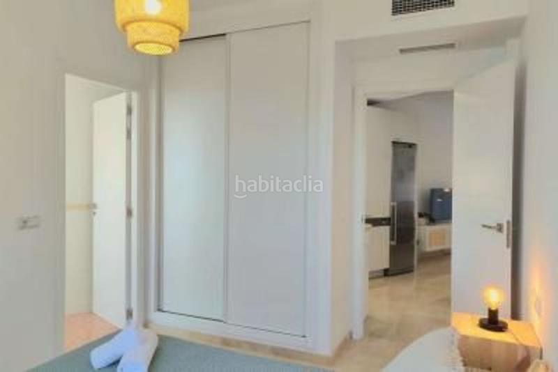 Foto 28b1aaa3-735c-43e7-a3a1-267fa59fe4a6. Piso  con terraza y vistas al mar el carvajal en Benalmádena