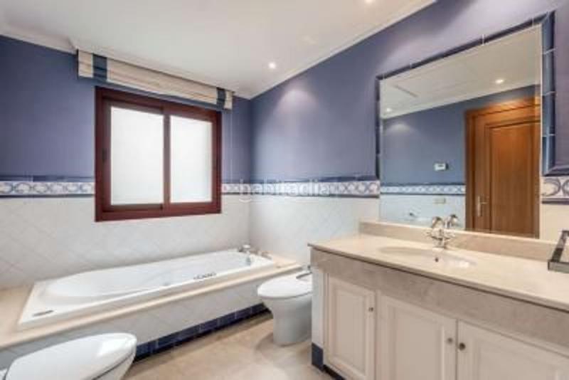 Foto 2f74e462-22d8-4489-aac3-1487d0bf83ec. Chalet con piscina in Casco Antiguo Marbella