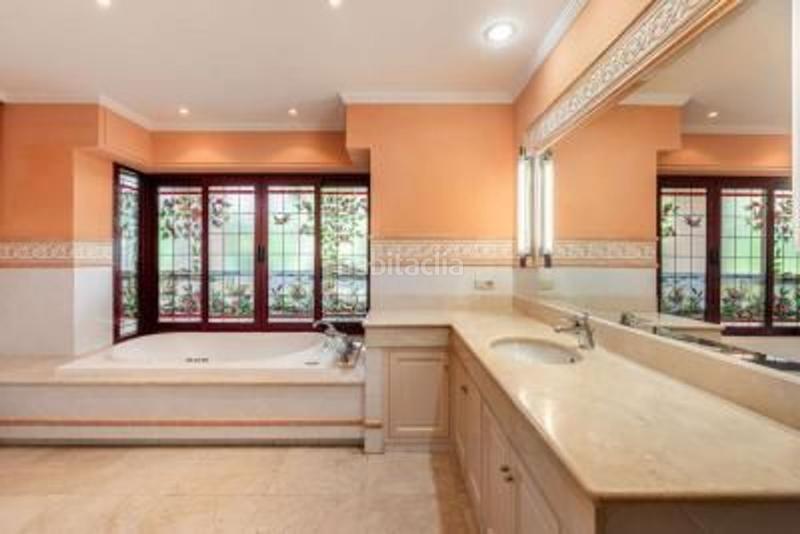 Foto 8bbcdca6-693d-48a5-8734-899653703050. Chalet con piscina in Casco Antiguo Marbella