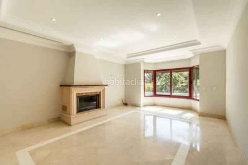 Foto a7aa467f-ba19-411a-bf62-8a6f4b5d0b6e. Chalet con piscina in Casco Antiguo Marbella