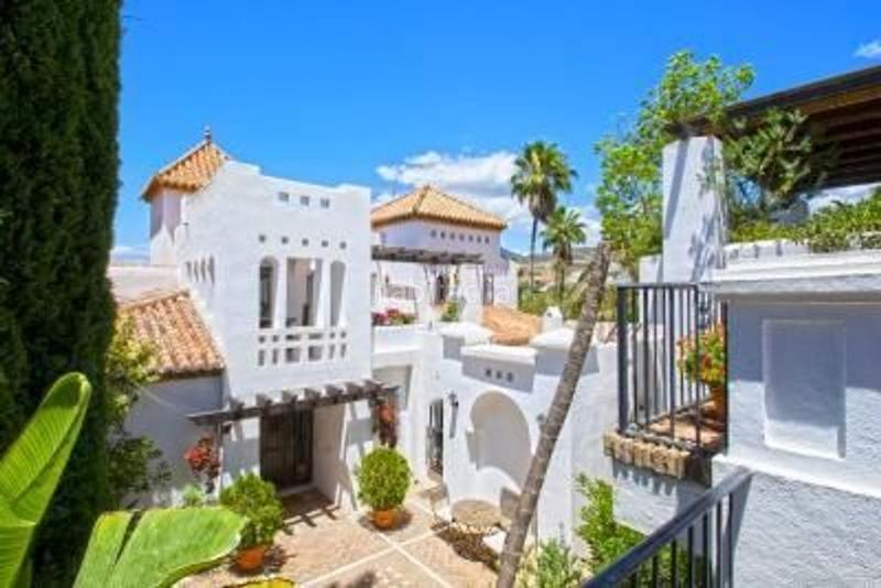 Foto 950ddd6b-46c0-40f9-ae3b-a978ef30157d. Chalet encantadora residencia estilo cortijo en Casco Antiguo Marbella