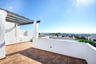 Ático en Centro. Precioso ático dúplex con vistas panorámicas en estepona