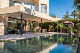Xalet a Casco Antiguo. Villa moderna en nueva andalucía marbella costa del sol