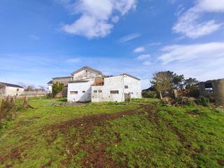 Casa  El viso. Casa con terreno dentro de tapia de casariego