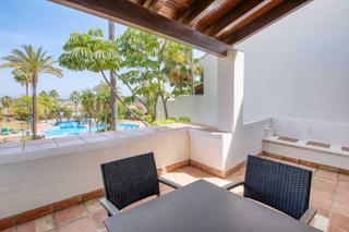 Casa adossada a El Paraíso. Adosado en venta en el mirador del paraíso, benahavís