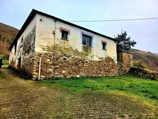 Mas à Lugar busmayor 10. Casa de pueblo en el encantador pueblo de busmayor en el concejo