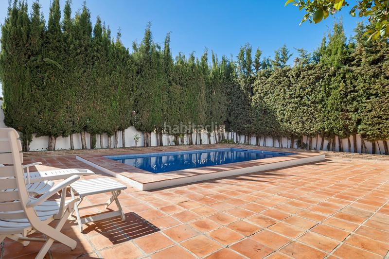 Foto 1585a4db-f2f3-417b-93f8-8f3adb6f0727. Casa a schiera con riscaldamento parcheggio piscina in Marbella