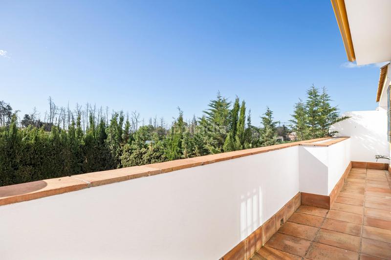 Foto 81d44a23-b5dc-4c6c-b3d1-e66cea5feae3. Casa a schiera con riscaldamento parcheggio piscina in Marbella