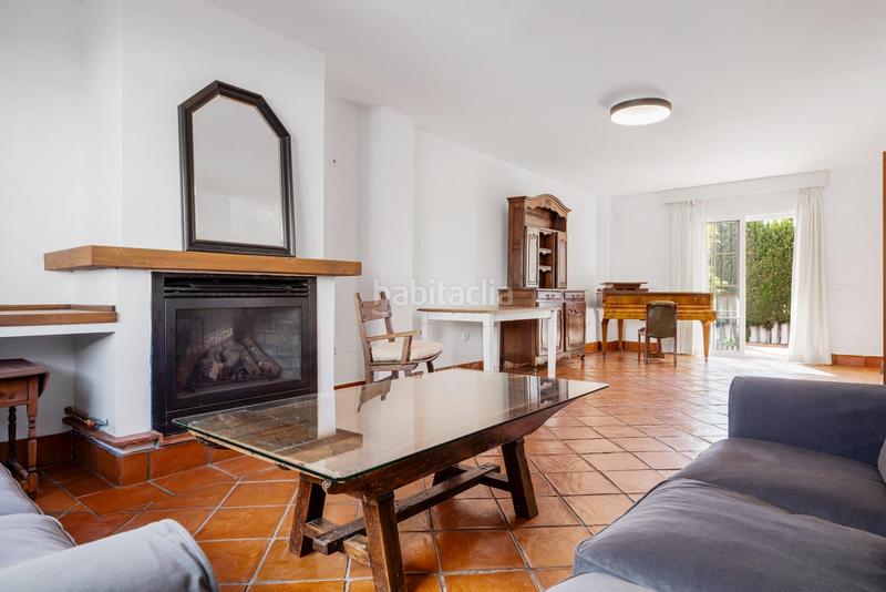 Foto e8154445-5891-467f-90d2-878070fd1893. Casa a schiera con riscaldamento parcheggio piscina in Marbella