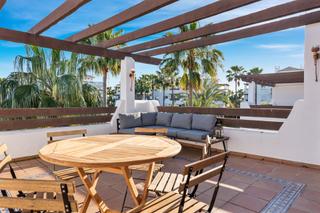 Piso  Arroyo las cañas. Apartamento en selwo hills, estepona