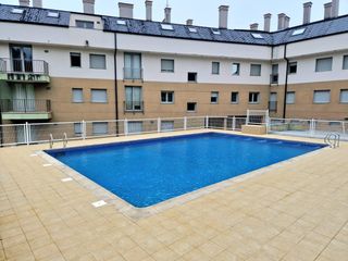 Appartement à Urbanizacion foro - reinante 8. Estupendo piso con terraza en barreiros
