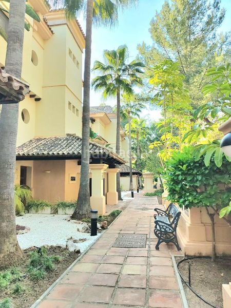 Foto 3be274cb-ecb6-4a18-9081-a558b0463486. Apartament amb calefacció aparcament piscina a Río Real Marbella