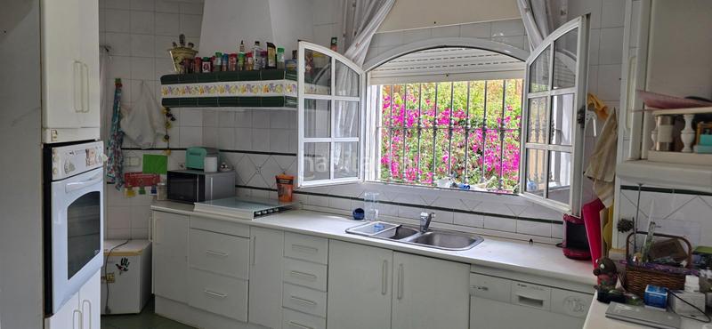 Foto 71a545d9-35a9-45e5-a984-0c3dfacd35a5. Chalet mit parking pool in Valdeolletas - Las Cancelas - Xarblanca Marbella