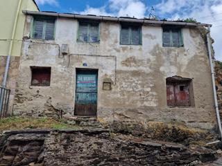 Masia a Calle sur 29. Casa para reformar en el corazón de vegadeo  oportunidad única
