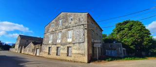 Country house  Villarviejo-barres. Gran casona asturiana a 1 km de la playa de penarronda  barres c