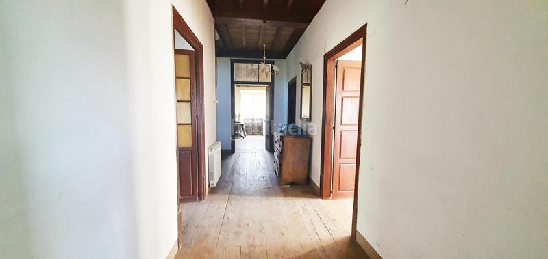 Foto dbf66ded-373d-4f14-af2d-242b77fd7902. Casale con riscaldamento parcheggio in Castropol