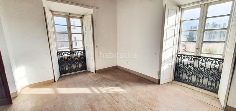 Foto f59a4a6b-c30d-4d78-91a2-3c6b7c872e2e. Masia amb aparcament a Castropol