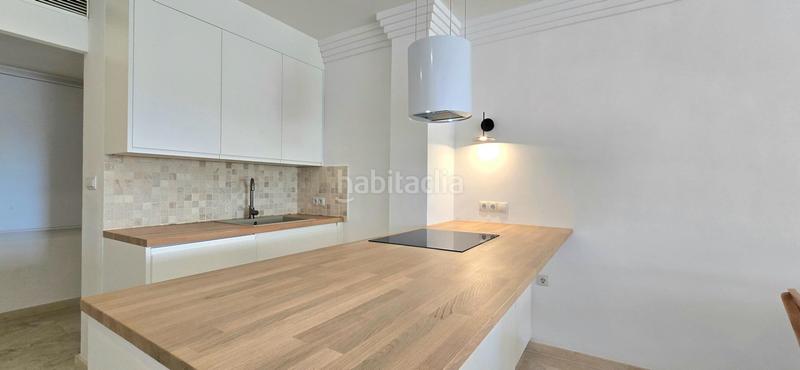 Foto 11995962-b84f-4aac-b83d-5798c48efbfd. Piano terra con parcheggio piscina in Río Real Marbella