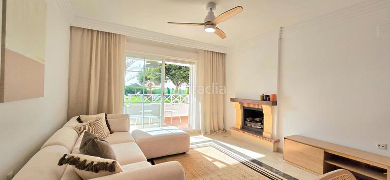 Foto 69fc03d2-e487-4a3e-96cf-f47bda322070. Piano terra con parcheggio piscina in Río Real Marbella