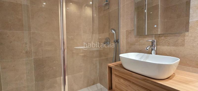 Foto 7a84c0ad-1a25-42cc-b675-30f32d854391. Piano terra con parcheggio piscina in Río Real Marbella