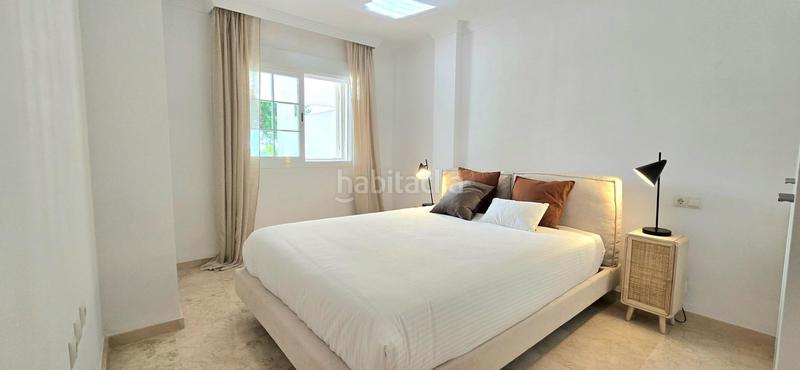 Foto 90759b27-6e6e-4a08-9810-f66cf258ed39. Piano terra con parcheggio piscina in Río Real Marbella