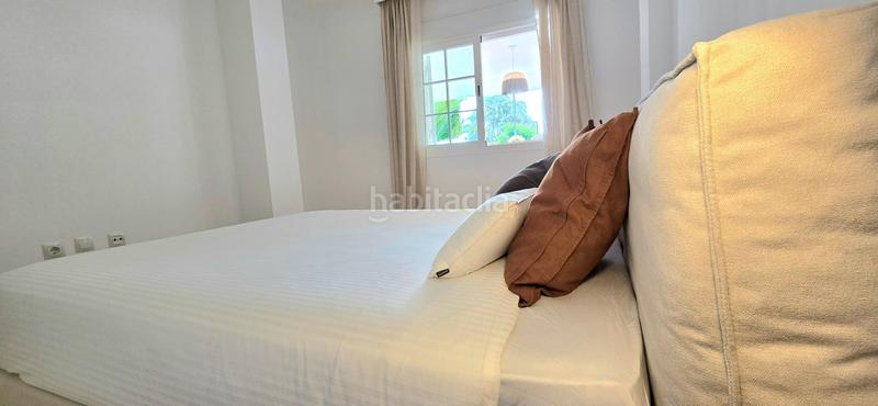 Foto a1bf1dcf-1e8c-4424-a9b2-0c4249346900. Piano terra con parcheggio piscina in Río Real Marbella