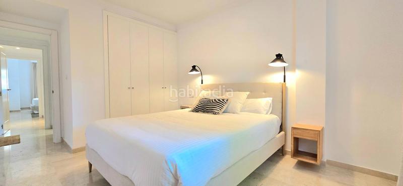 Foto b8235861-3221-4f2a-8570-c4378f3dfd55. Piano terra con parcheggio piscina in Río Real Marbella