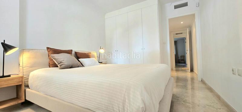 Foto c262b6de-f7bc-423d-834f-754f7cd3ce7b. Piano terra con parcheggio piscina in Río Real Marbella