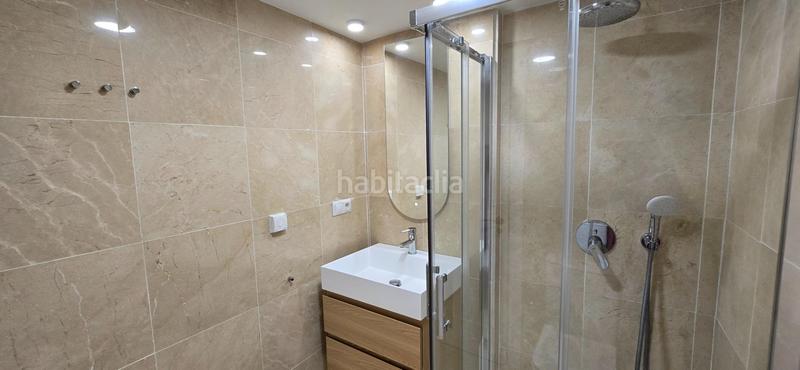 Foto ea0e766a-e83d-469b-97a3-4202652e11b1. Piano terra con parcheggio piscina in Río Real Marbella