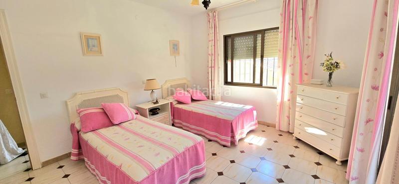 Foto e4111455-ab1e-4d2b-9cea-49b02b1a4f8e. Edifici a los arqueros - puerto del almendro Benahavís