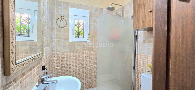 Foto c83e0a98-b1ae-4ef8-9cab-c3baf8fd6ad9. Casa a Guaro